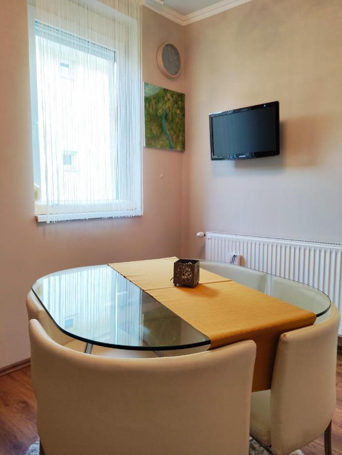 Ferienwohnung Var-Lak Apartman Hévíz Exterior foto